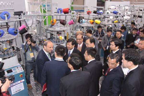 The busy Lonati booth at the 2013 edition of Yiwu