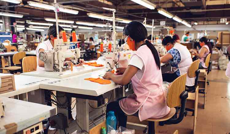 Brazil knitting giant switches to facemask production